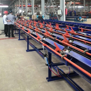 数控锯切套丝打磨生产线