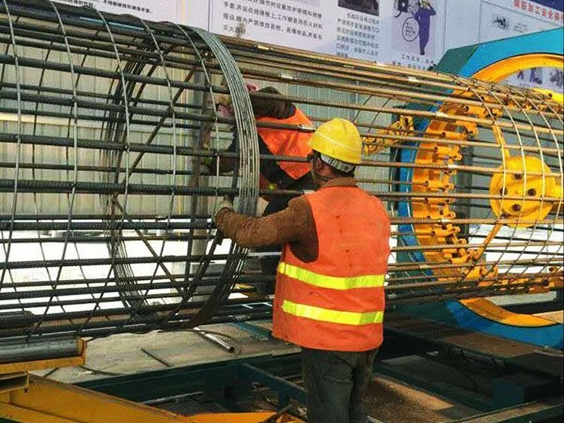 钢筋笼滚焊机操作时有哪些技巧